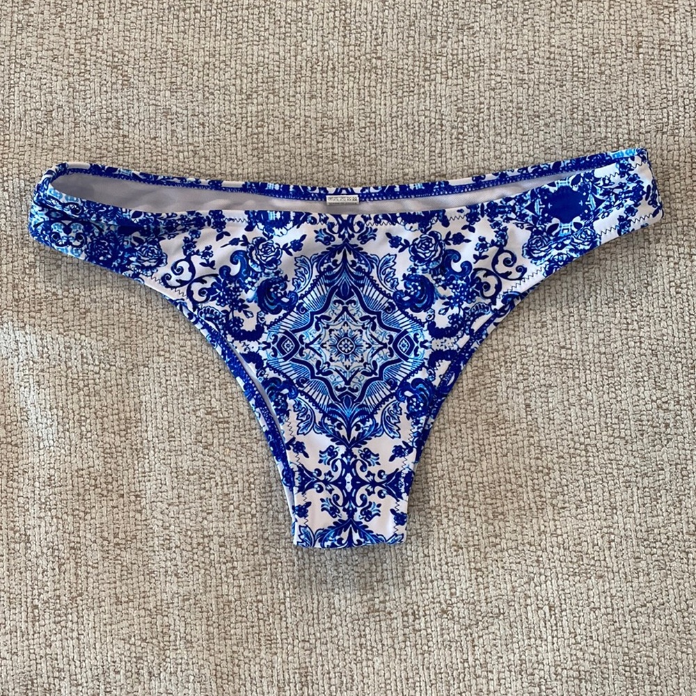 ROMWE Blue Patterned Bikini Bottom